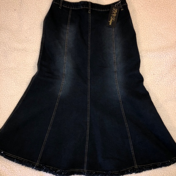 Modest denim skirt - Picture 6 of 6